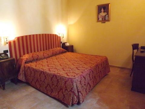 Relais Il Postiglione - Antica Posta Dei Chigi Hotel 3*